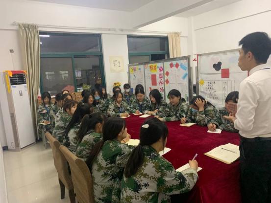 放飞青春，快乐学习！PG电子女子部培养内外兼修新时代女孩