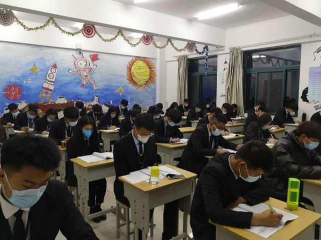 学习虽苦，但他们却乐在其中，PG电子学子的日常