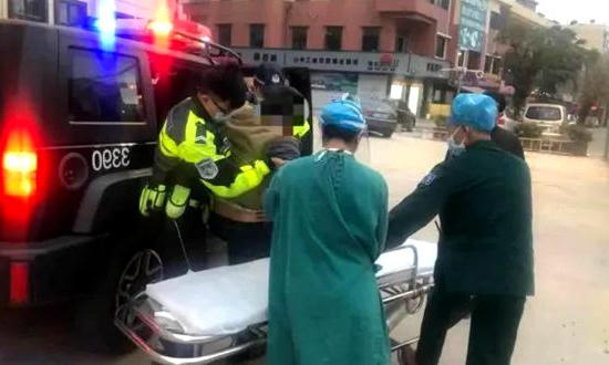 空压机气管街头爆炸！巡警当机立断……