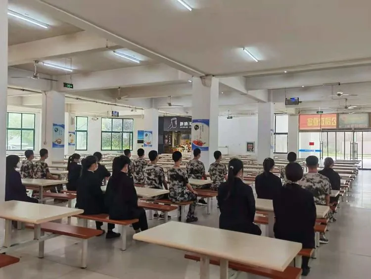 PG电子APP下载举办2021年秋季开学疫情防控应急处置工作实战演练